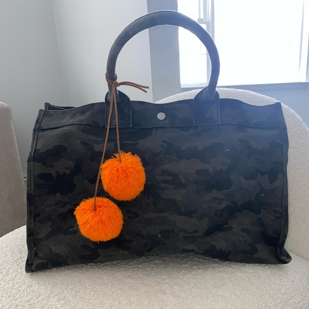 Pom Pom Camo Beach Bag